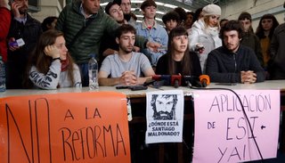 Luego de 20 días, continúa la toma en colegios porteños