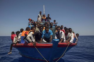 Recompensarán al país que reciba a refugiados
