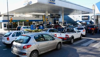 Otra vez subieron las naftas: en Salta la súper de YPF llegó a los $35,01 y la de Shell a $39,96