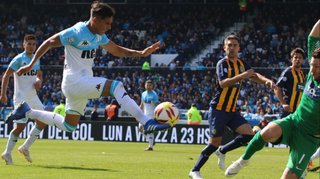 "Canallada" de Racing que es el nuevo puntero del torneo
