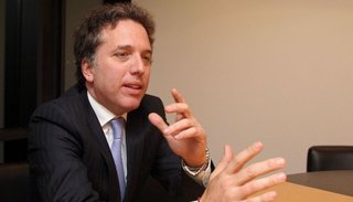 Antes de negociar con el FMI, Dujovne anuncia retenciones generalizadas de entre 5 y 10% al campo, la industria y la minería