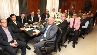 Titulares de Economía se reunieron en Casa de Salta en un día clave para las provincias