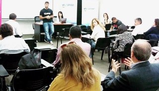 Amplia participación de partidos políticos y sindicatos en un foro sobre Estado Abierto