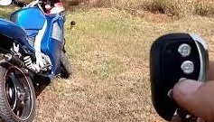 Recuperó su moto robada, gracias a que activó la alarma: “Bubu” y “Chino”, detenidos