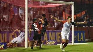San Lorenzo le ganó a Colón y avanzó en la Copa Argentina