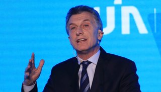 Macri advirtió que "todavía no pasó la tormenta"