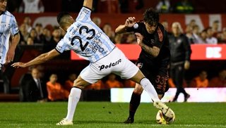 Newell`s venció a Atlético Tucumán y dejó un aroma a clásico rosarino