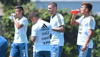 Icardi y Dybala de arranque ante Colombia