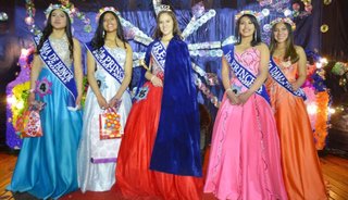 Daniela Luna es la reina de la Escuela Normal de La Quiaca