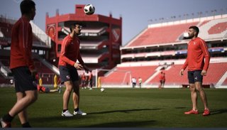 Independiente quiere seguir de copas esta noche, frente a Brown de Adrogué