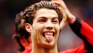 "Soy muy bello" se decía Cristiano Ronaldo al espejo y lo gastaban con Messi
