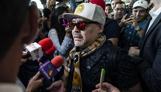 Diego Maradona ya tuvo sus primeros problemas en México