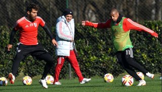 Ponzio podrá jugar ante Independiente por la Libertadores