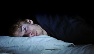 Consejos para conseguir que las preocupaciones diarias te dejen dormir