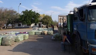 Secuestran mercadería ilegal acondicionada en un rodado