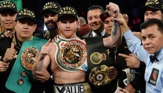 Canelo Álvarez derrotó a Golovkin y es el nuevo campeón del peso mediano