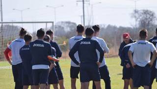 Asoman cambios y replanteos en Gimnasia para el clásico