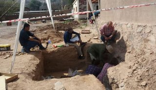 Los restos arqueológicos pertenecen a dos niños, cada uno tenía una cruz