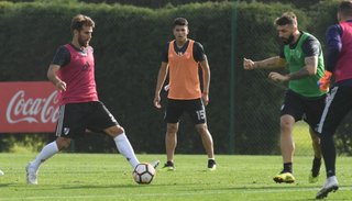 Independiente y River juegan otro duelo de alto voltaje