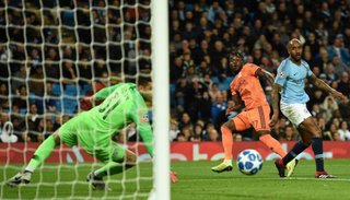 Lyon sorprendió al City en Inglaterra