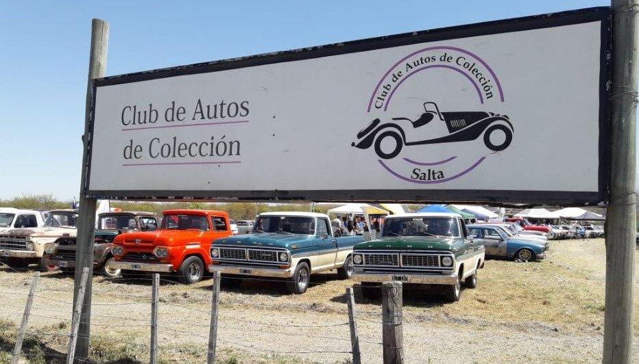 Mirá la galería de fotos del Primer Encuentro de Autos Clásicos de Salta