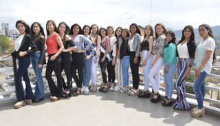 Agasajo a las candidatas al cetro provincial