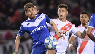 River pagó caro sus errores y Vélez se aprovechó: le ganó 2 a 1