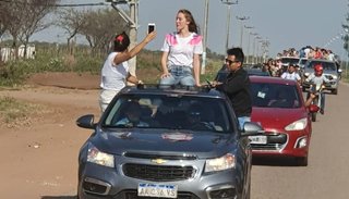 Una multitud recibió a la Reina Provincial en Anta
