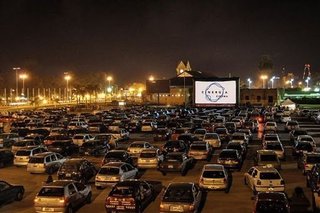 Viernes de "autocine" en el parque San Martín