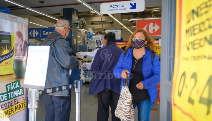 Hoy vuelven a trabajar los profesionales y no habrá actividad comercial