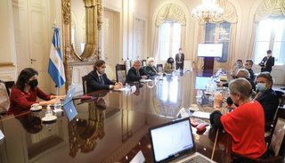 Pandemia: el Presidente se reunió con expertos para analizar las acciones a seguir