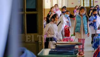 La falta de espacio, el obstáculo para el regreso a la presencialidad plena