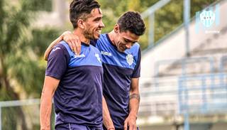 Maxi Núñez o Carrasco, la única duda en Gimnasia y Tiro