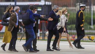 El día después: Alberto resiste las presiones y niega cambios