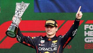 Verstappen ganó y se encamina al bicampeonato