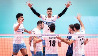 Argentina derrotó a Serbia y se clasificó a los cuartos de final