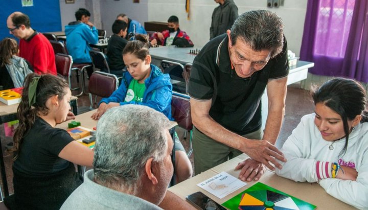 Taller de ajedrez y juegos lógicos, una forma de aprender y divertirse