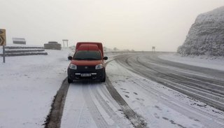 VIDEO Continúan las nevadas en la Cuesta del Obispo y el paisaje es espectacular