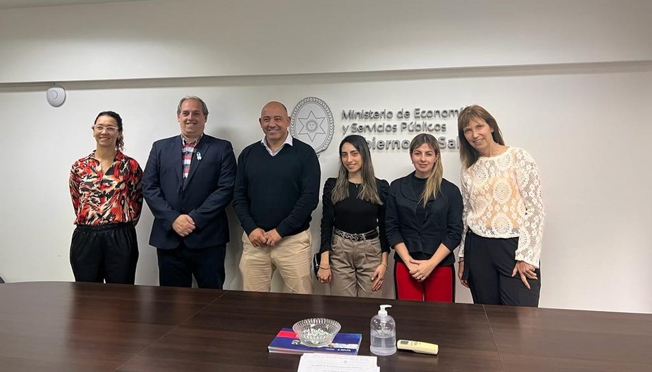 La organización internacional "AFS" y el gobierno provincial se alían para ofrecer becas a alumnos y docentes salteños- La organización internacional "AFS" y el gobierno provincial se alían para ofrecer becas a alumnos y docentes salteños