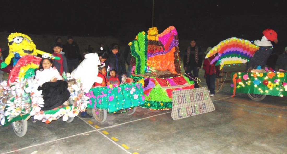 Protagonismo Familiar En El Desfile De Minicarrozas