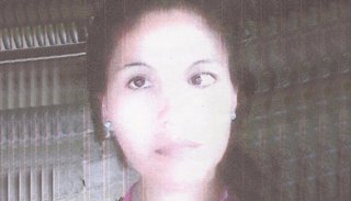 Buscan una mamá e hijos