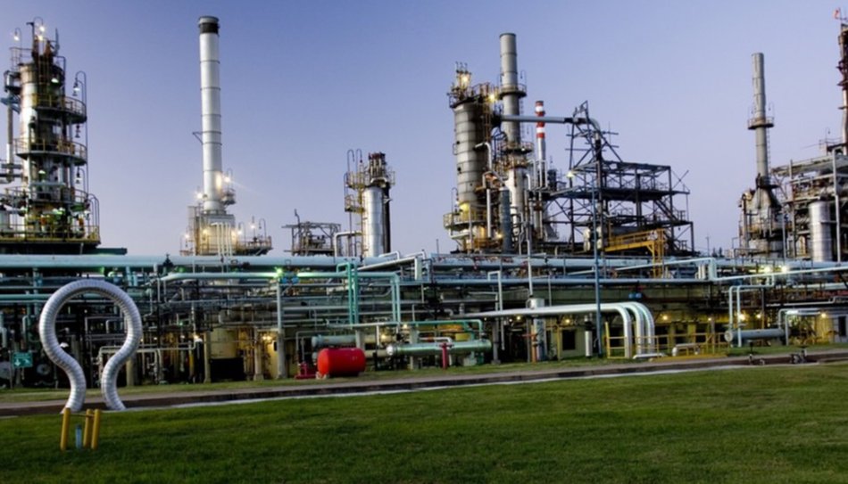 YPF se quedó con la petrolera Oil Combustible de Cristóbal López