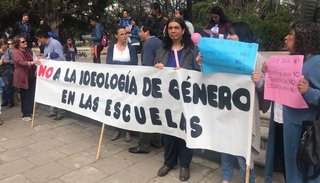 Padres se manifestaron en contra de la "ideología de género" en las escuelas