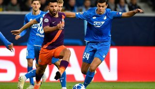El Manchester City se encamina con un gol de Agüero