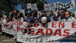 Marcharon en distintas ciudades del país en defensa de la salud pública y gratuita