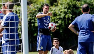 Scaloni: “Tenemos que jugar y ganar”