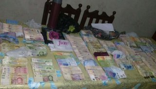 Secuestraron dinero y droga, y detuvieron a dos mujeres