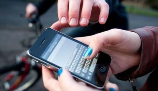 Robaron celular a estudiante