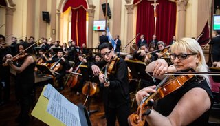 Músicos de la Sinfónica piden pasar a planta