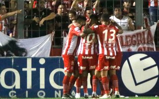 Boca, River y hasta Independiente celebran la derrota de Racing Boca, River y hasta Independiente celebran la derrota de Racing